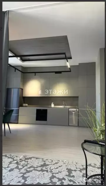 3-комнатная квартира, этаж 8 из 9, 80 м²