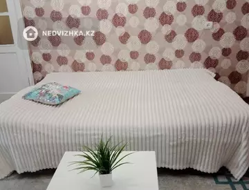 2-комнатная квартира, этаж 2 из 5, 45 м², посуточно