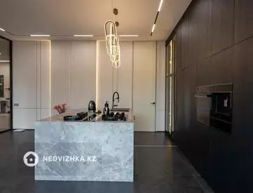 650 м², 5-комнатная квартира, этаж 1 из 3, 650 м², изображение - 9