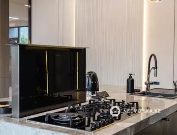 650 м², 5-комнатная квартира, этаж 1 из 3, 650 м², изображение - 12