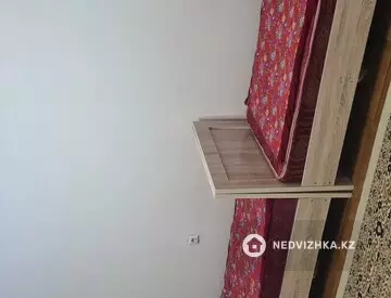 1-комнатная квартира, этаж 3 из 5, 42 м², на длительный срок