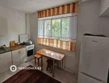 1-комнатная квартира, этаж 3 из 5, 42 м², на длительный срок