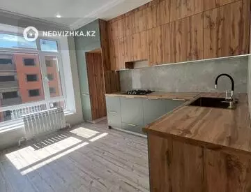 1-комнатная квартира, этаж 4 из 5, 51 м²