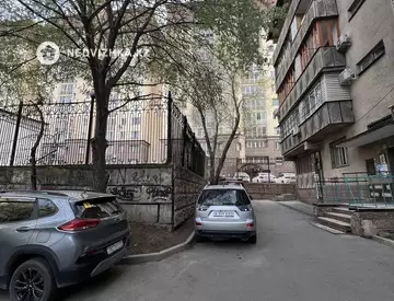 3-комнатная квартира, этаж 1 из 5, 72 м²