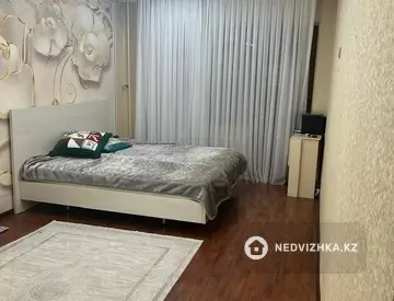 4-комнатная квартира, этаж 4 из 5, 123 м²