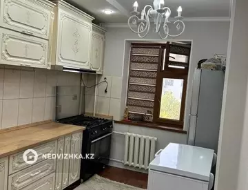 4-комнатная квартира, этаж 4 из 5, 123 м²