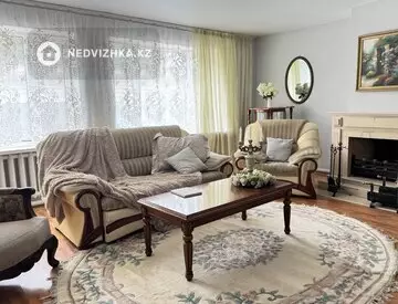 4-комнатный дом, 12 соток, 120 м², на длительный срок