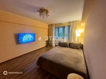 2-комнатная квартира, этаж 4 из 5, 52 м²