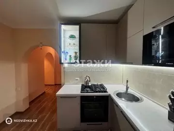 2-комнатная квартира, этаж 4 из 5, 52 м²