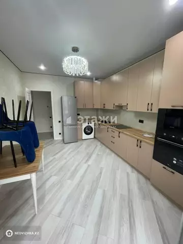2-комнатная квартира, этаж 2 из 9, 77 м², на длительный срок