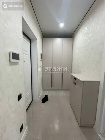 2-комнатная квартира, этаж 2 из 9, 77 м², на длительный срок
