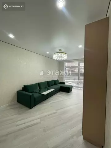 2-комнатная квартира, этаж 2 из 9, 77 м², на длительный срок