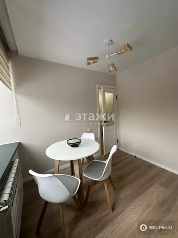 2-комнатная квартира, этаж 3 из 5, 54 м², на длительный срок