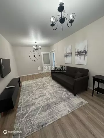 2-комнатная квартира, этаж 3 из 5, 54 м², на длительный срок