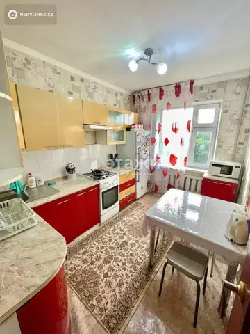 2-комнатная квартира, этаж 4 из 6, 51 м²