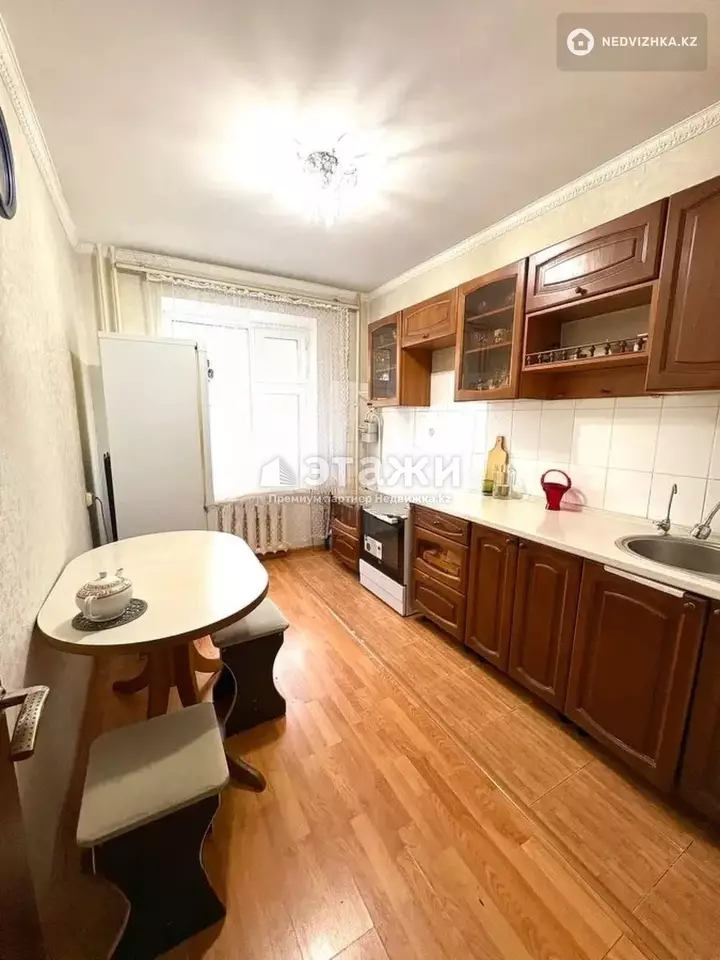 67.4 м², 3-комнатная квартира, этаж 3 из 9, 67 м², изображение - 1