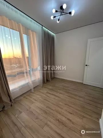 1-комнатная квартира, этаж 8 из 12, 36 м²