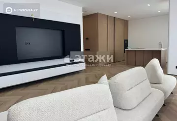 3-комнатная квартира, этаж 4 из 17, 110 м²