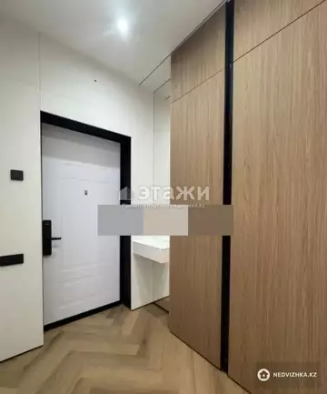 3-комнатная квартира, этаж 4 из 17, 110 м²