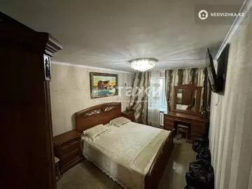 3-комнатная квартира, этаж 4 из 5, 60 м²