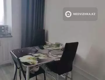 2-комнатная квартира, этаж 7 из 10, 50 м², на длительный срок