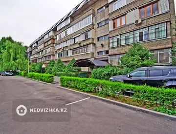 4-комнатная квартира, этаж 5 из 6, 172 м²