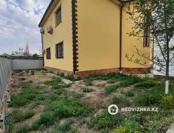 5-комнатный дом, 7 соток, 235 м²
