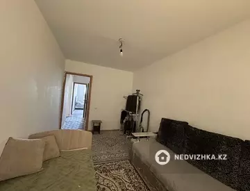 3-комнатная квартира, этаж 8 из 10, 65 м²