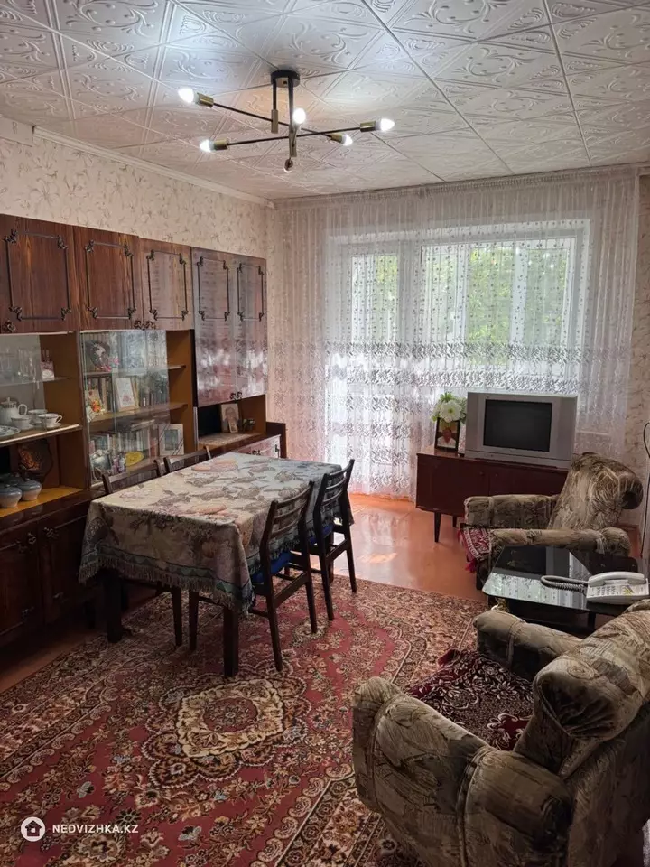 61.5 м², 3-комнатная квартира, этаж 2 из 5, 62 м², изображение - 1