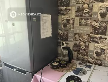 1-комнатная квартира, этаж 4 из 4, 32 м², посуточно