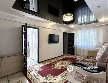 3-комнатная квартира, этаж 1 из 5, 60 м²