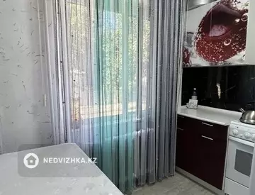 3-комнатная квартира, этаж 1 из 5, 60 м²