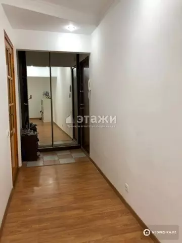 2-комнатная квартира, этаж 3 из 5, 42 м²