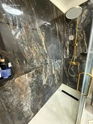 2-комнатная квартира, этаж 4 из 10, 63 м²