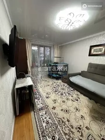 3-комнатная квартира, этаж 2 из 4, 74 м²