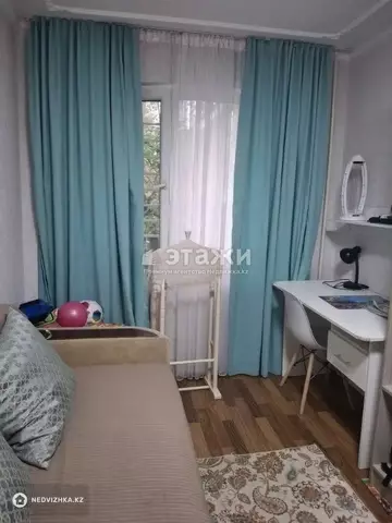 2-комнатная квартира, этаж 3 из 5, 45 м²