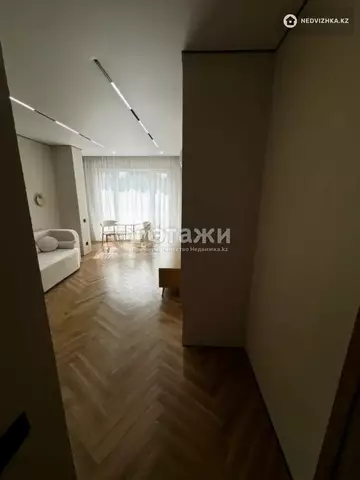 3-комнатная квартира, этаж 2 из 12, 57 м²