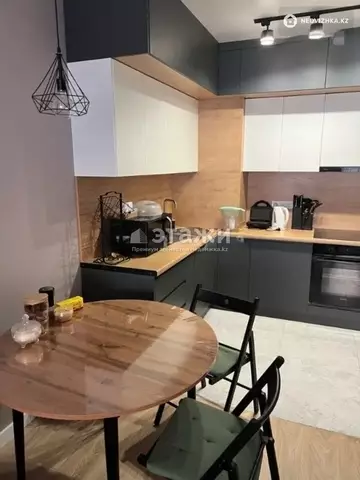 2-комнатная квартира, этаж 9 из 15, 50 м²