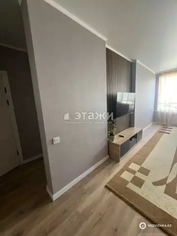 2-комнатная квартира, этаж 9 из 15, 50 м²