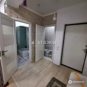 3-комнатная квартира, этаж 10 из 12, 64 м²