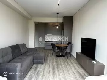 2-комнатная квартира, этаж 10 из 12, 64 м², на длительный срок