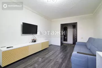 3-комнатная квартира, этаж 4 из 6, 61 м²