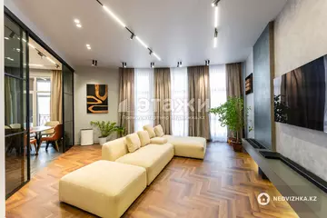3-комнатная квартира, этаж 6 из 8, 118 м²