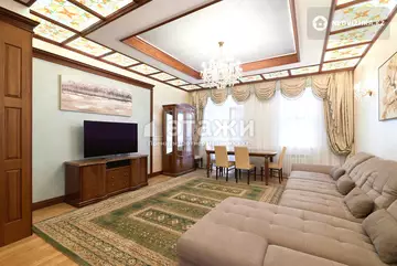 3-комнатная квартира, этаж 4 из 6, 121 м²