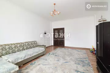 3-комнатная квартира, этаж 8 из 24, 114 м²
