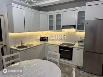 2-комнатная квартира, этаж 24 из 24, 66 м²