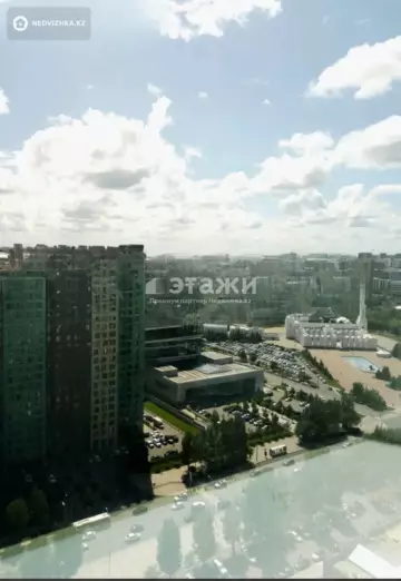 3-комнатная квартира, этаж 25 из 37, 90 м²