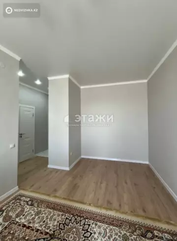 3-комнатная квартира, этаж 4 из 23, 100 м²