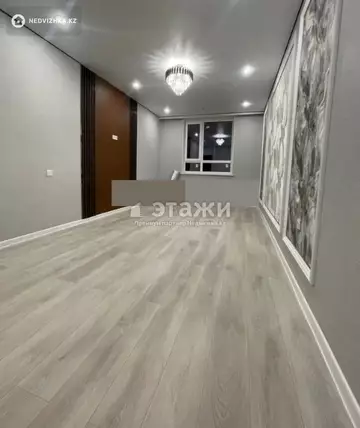 2-комнатная квартира, этаж 8 из 9, 40 м²