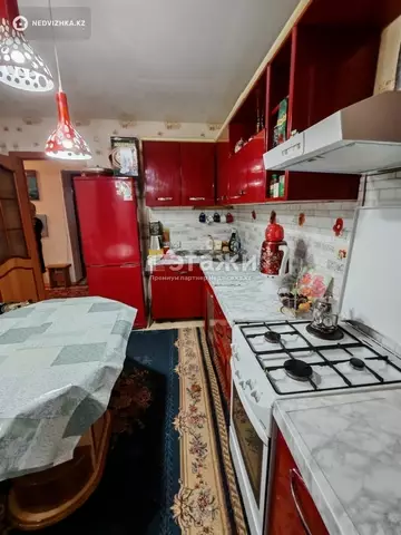 2-комнатная квартира, этаж 7 из 9, 60 м², на длительный срок
